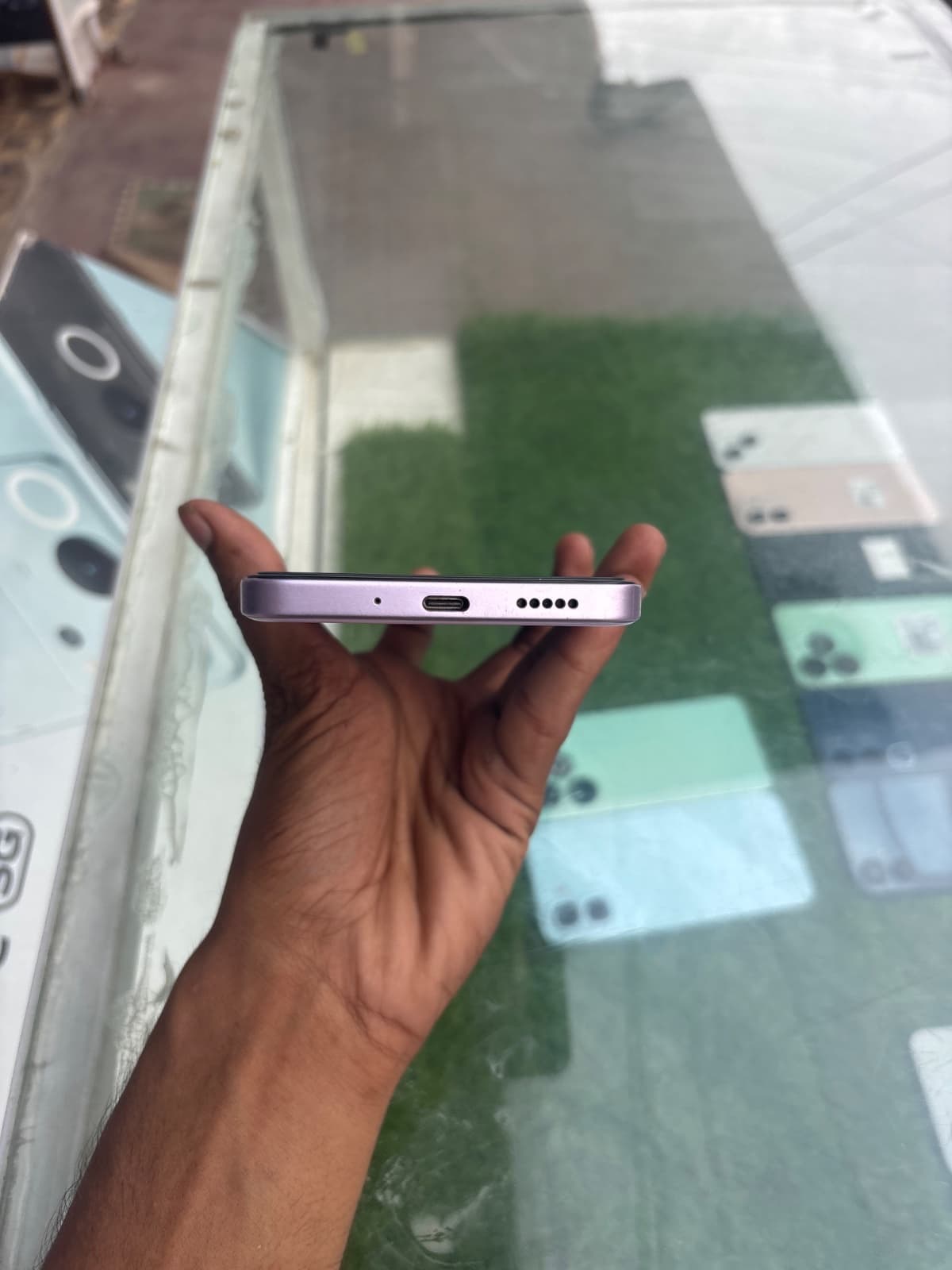 Vivo Y21d 6GB / 128GB in Lavender Purple — photo 4
