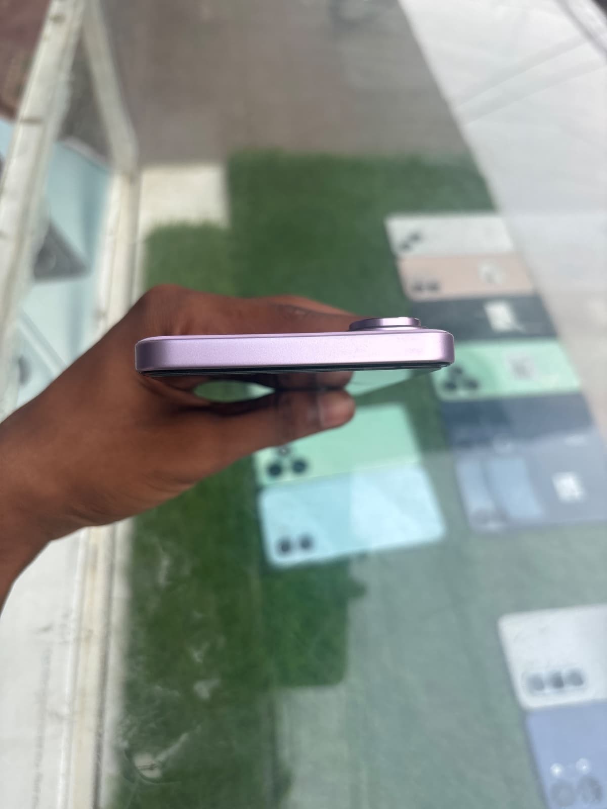 Vivo Y21d 6GB / 128GB in Lavender Purple — photo 5
