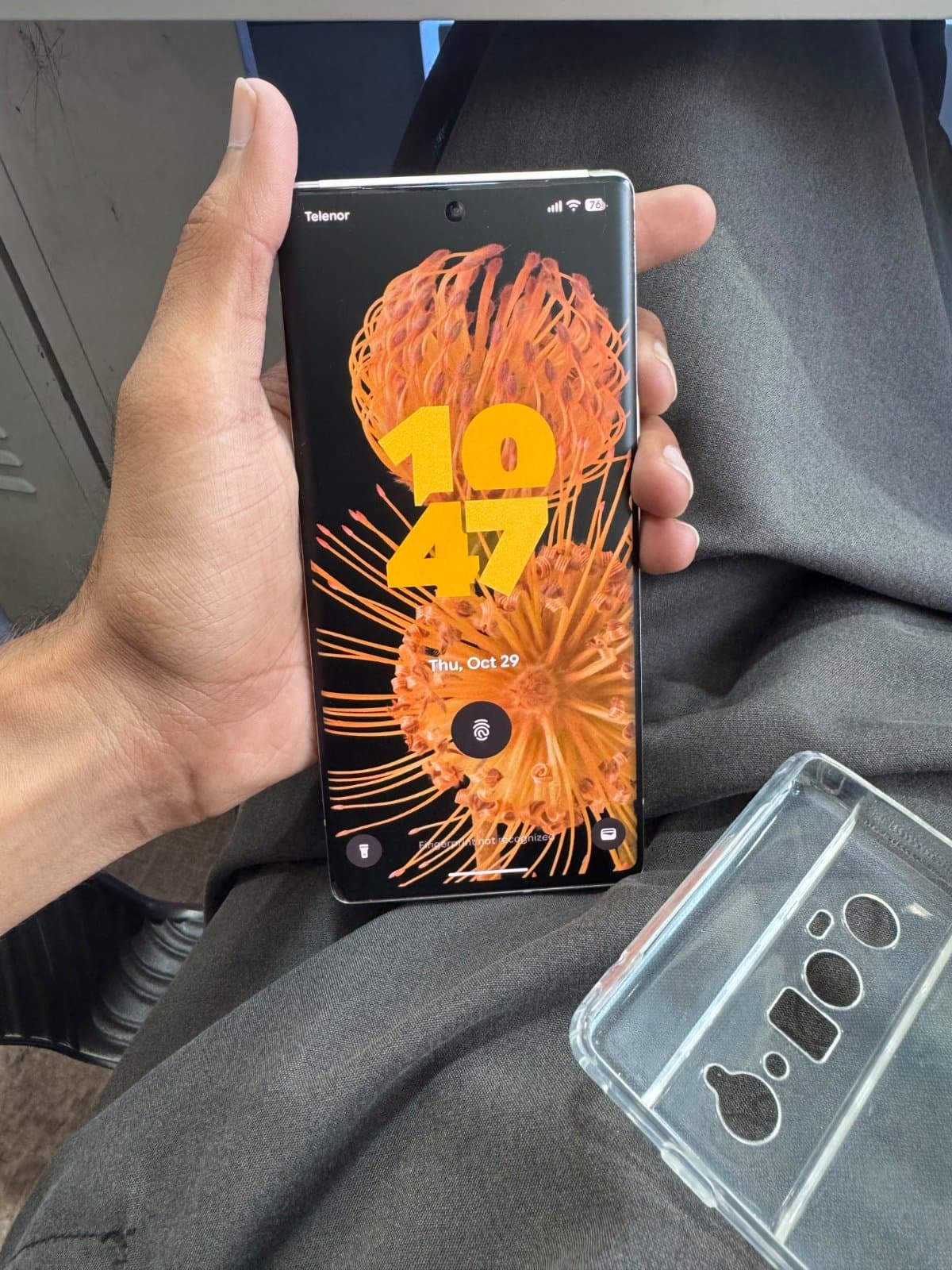 Google Pixel 6 Pro 12GB / 128GB in Sorta Sunny — photo 2