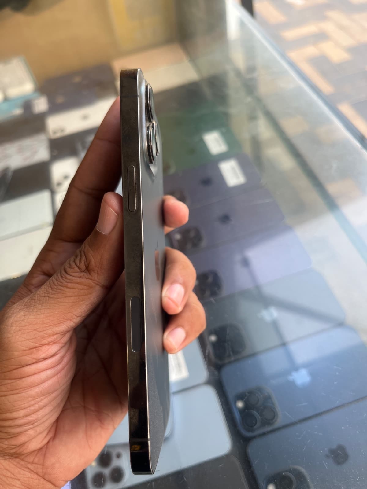 Apple iPhone 13 Pro Max 256GB in Graphite — photo 4