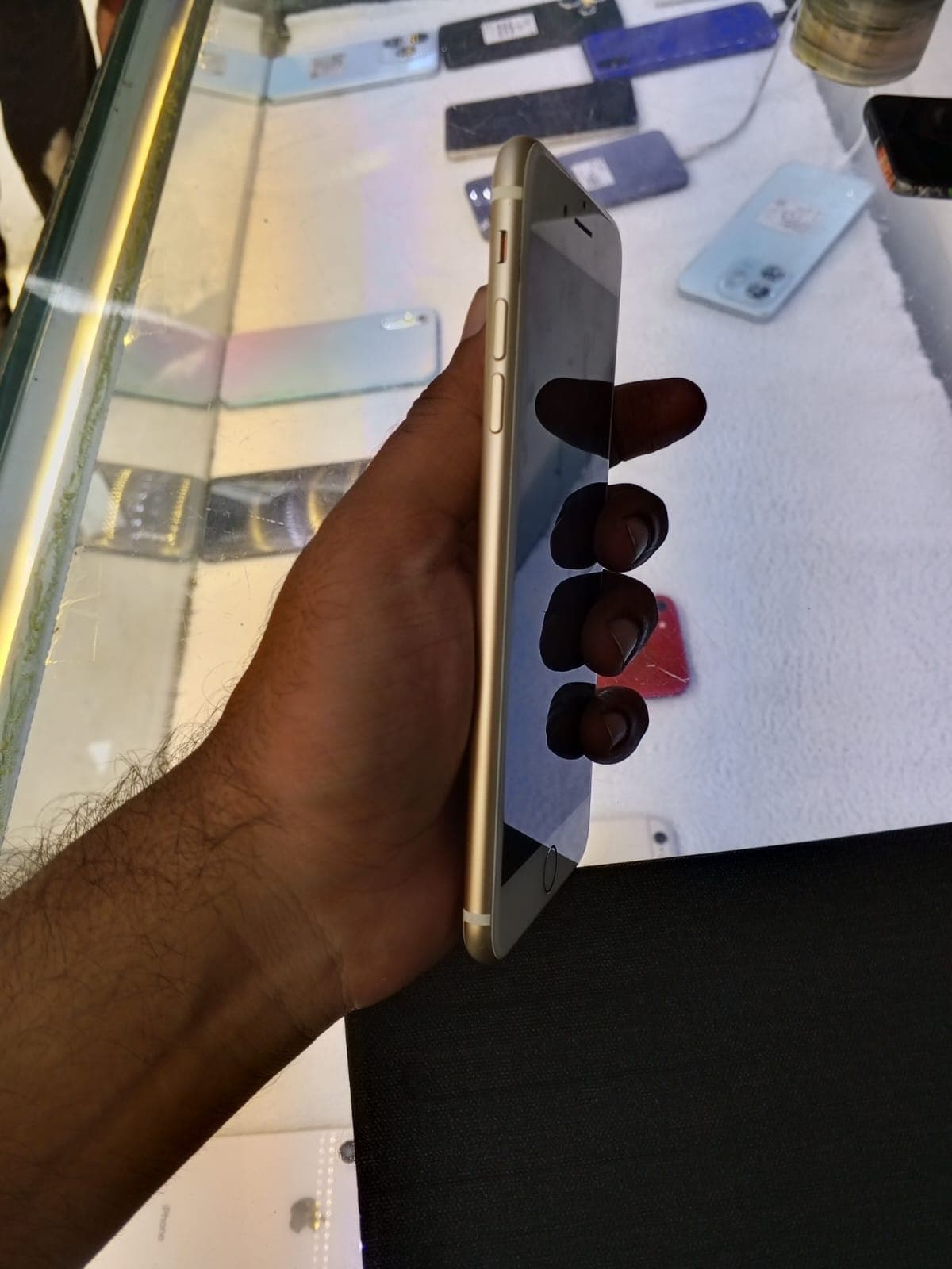 Apple iPhone 7 Plus 32GB in Rose Gold — photo 3