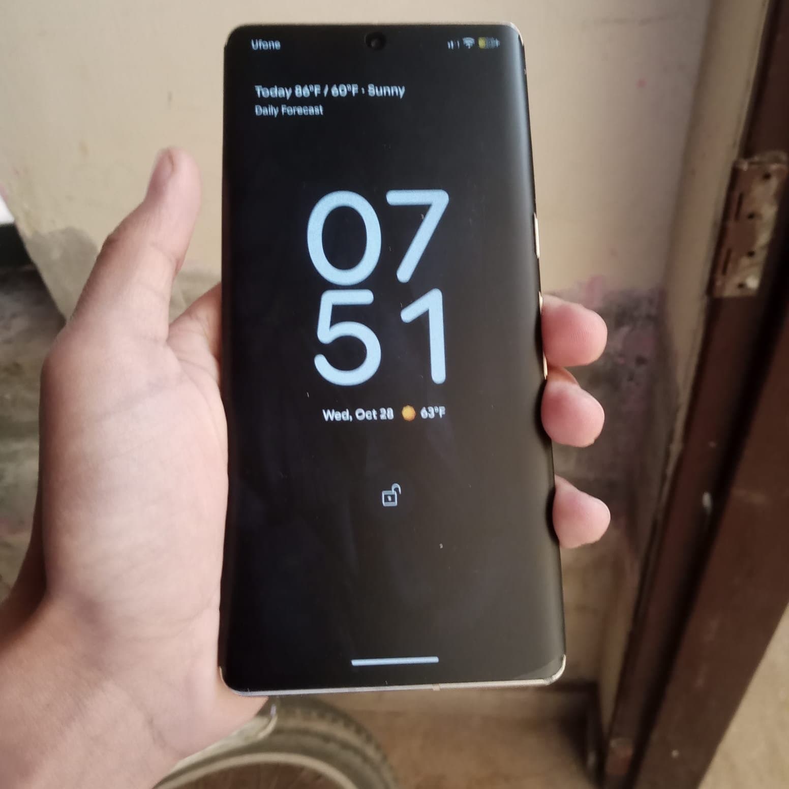 Google Pixel 7 Pro 12GB / 128GB in Hazel — photo 1