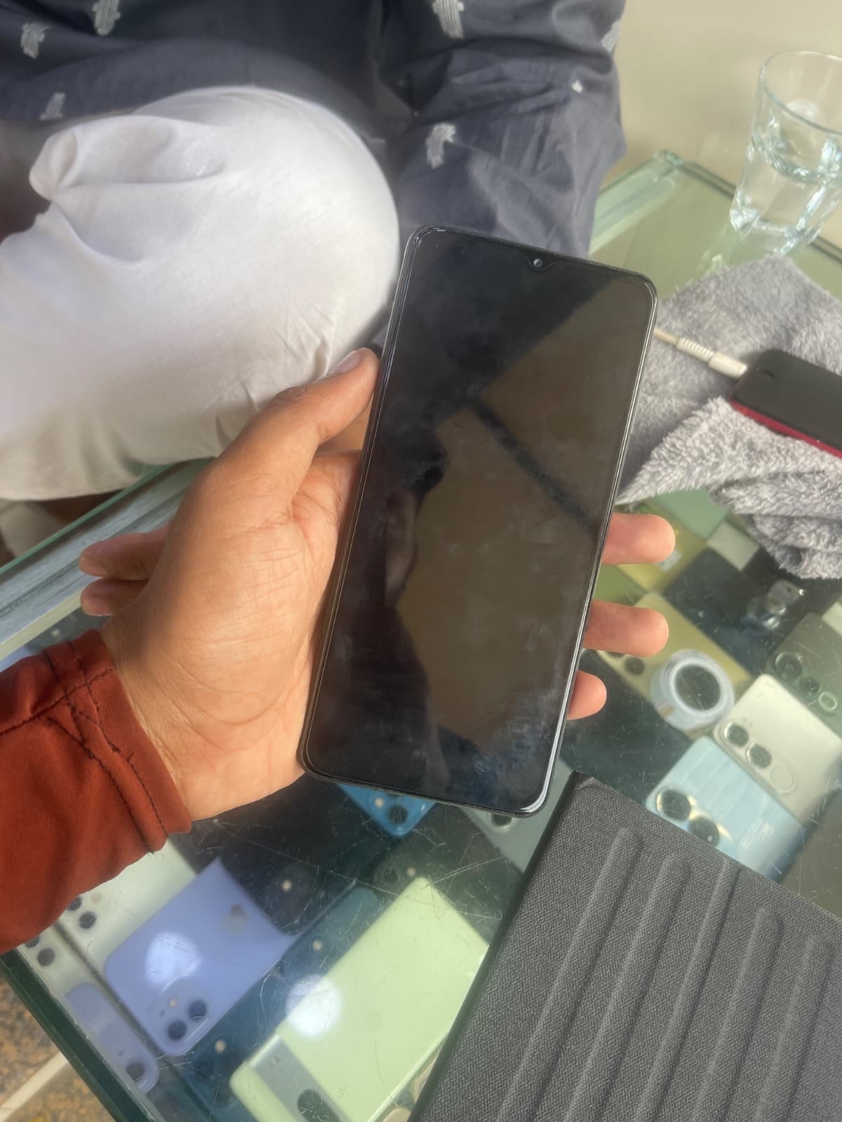 Samsung Galaxy A12 4GB / 64GB in Black — photo 2
