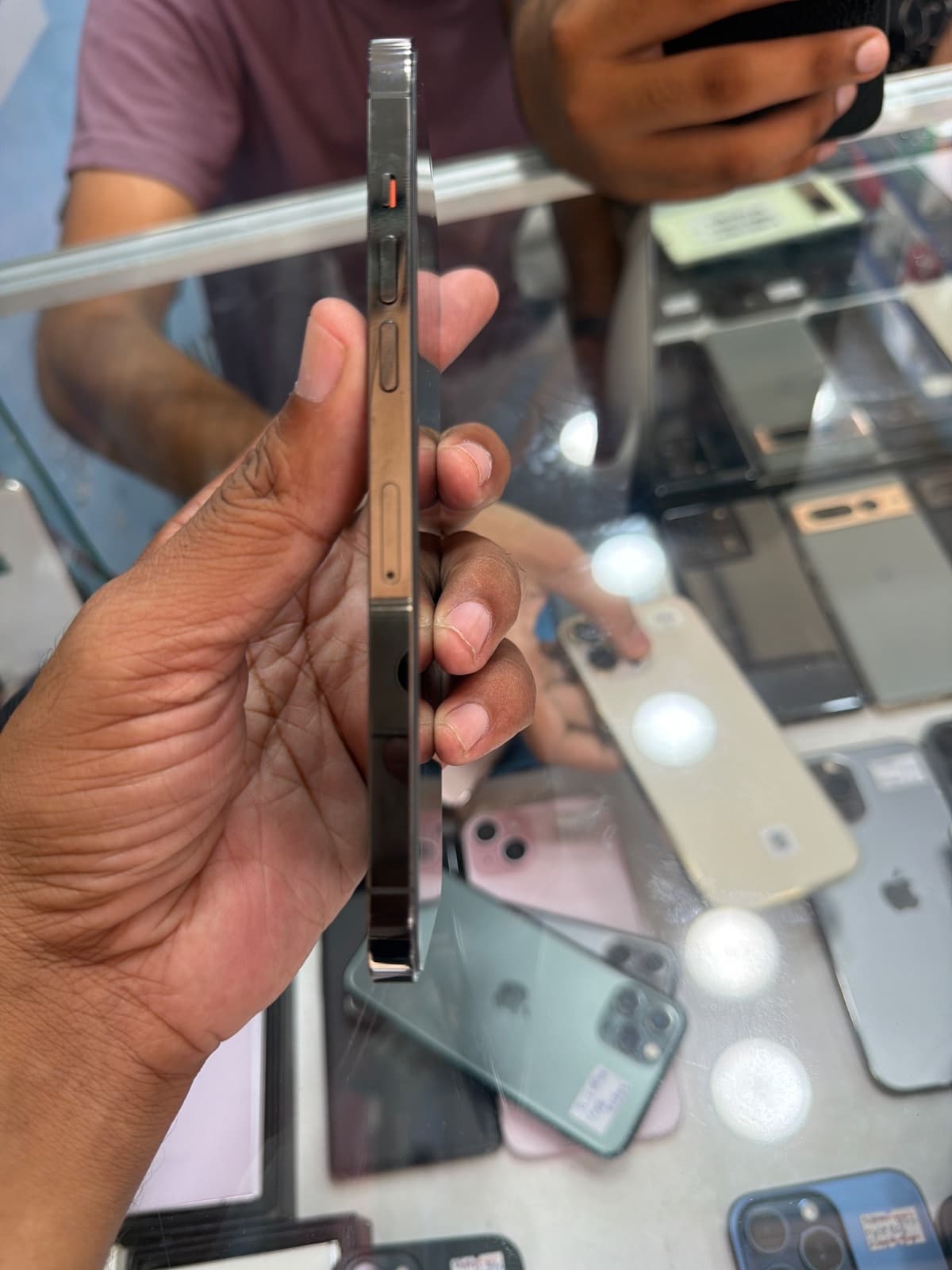 Apple iPhone 12 Pro Max 128GB in Graphite — photo 4