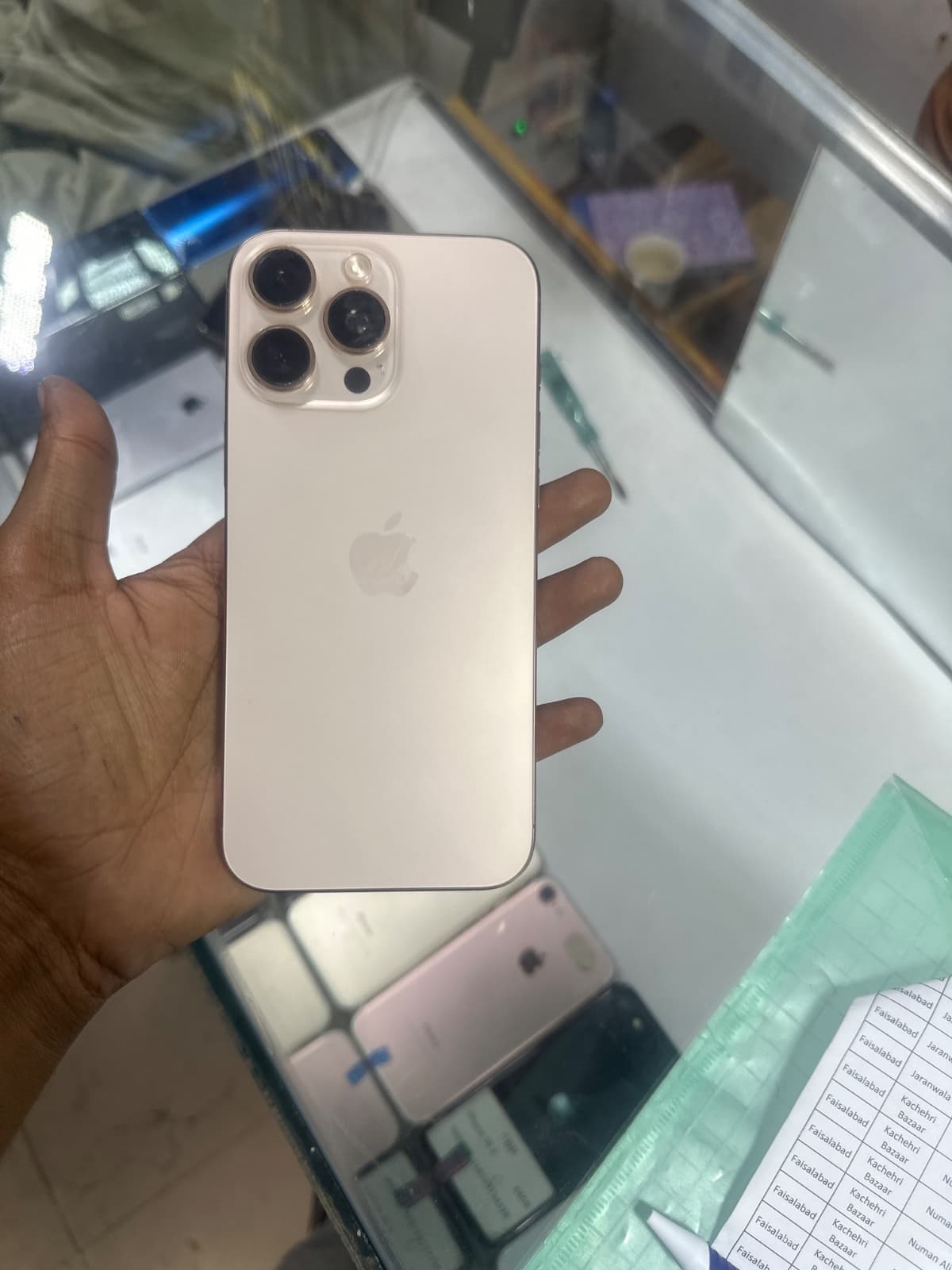 iPhone 16 Pro Max · 256GB