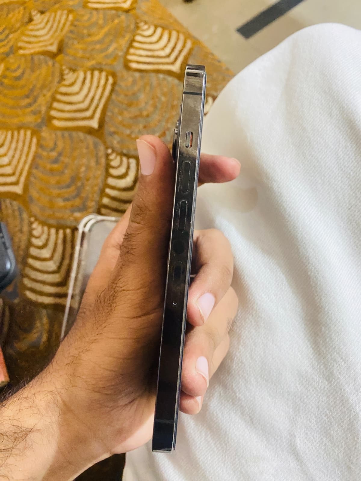 Apple iPhone 13 Pro 128GB in Graphite — photo 5
