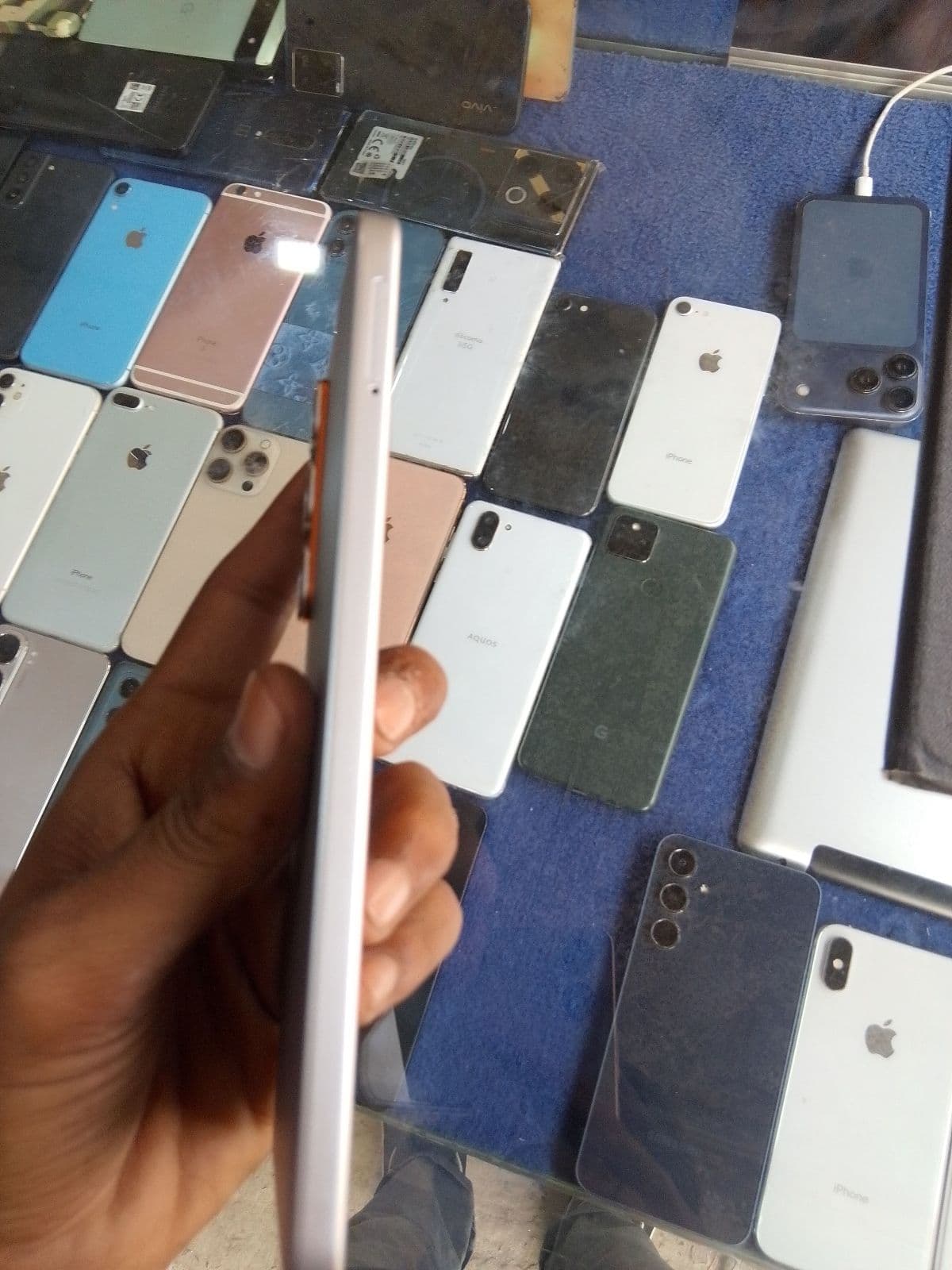 Infinix Hot 60 Pro 8GB / 128GB in Titanium Silver — photo 4