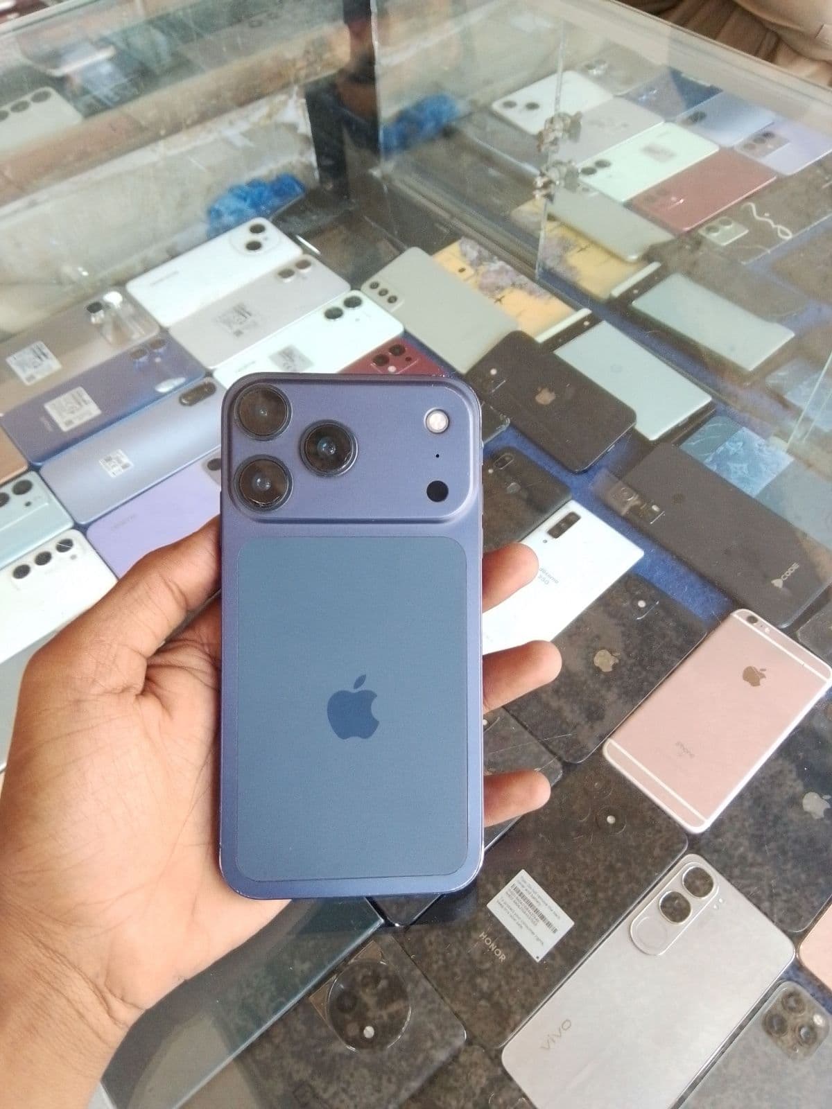 Apple iPhone XR 64GB in Blue — photo 1