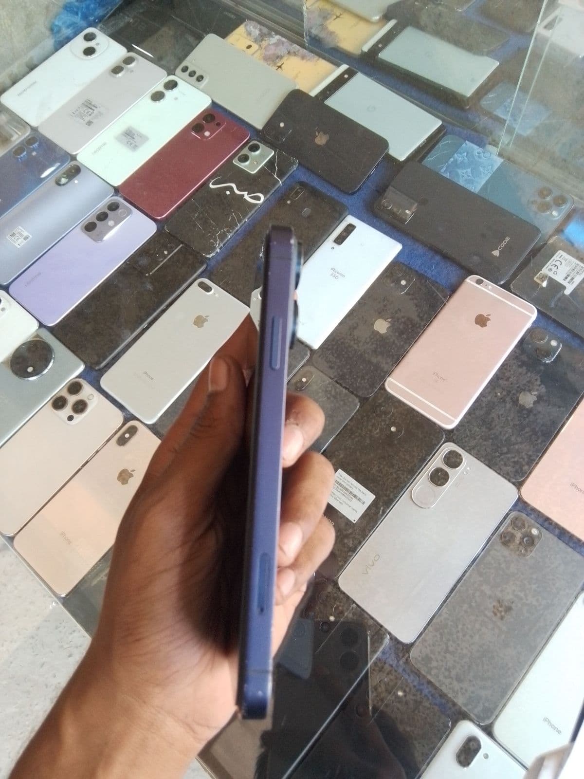 Apple iPhone XR 64GB in Blue — photo 5