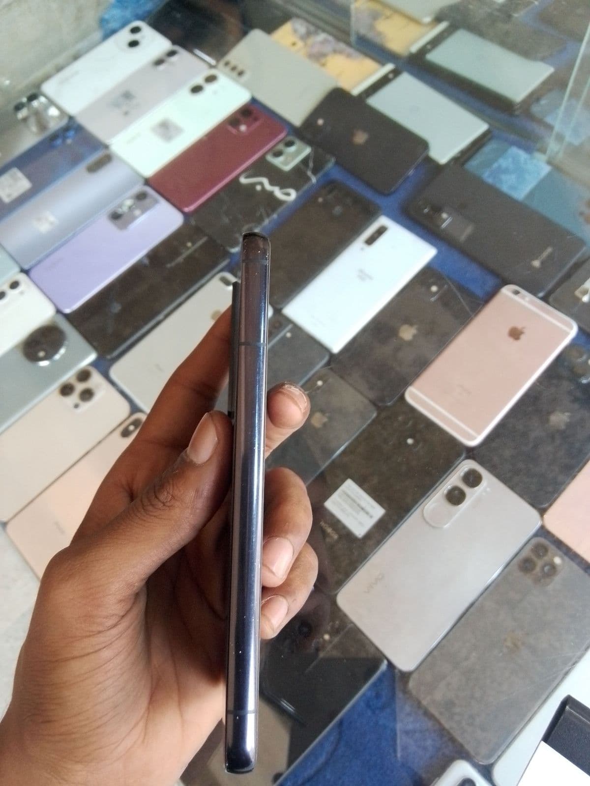 Samsung Galaxy S22 8GB / 128GB in Phantom Black — photo 4
