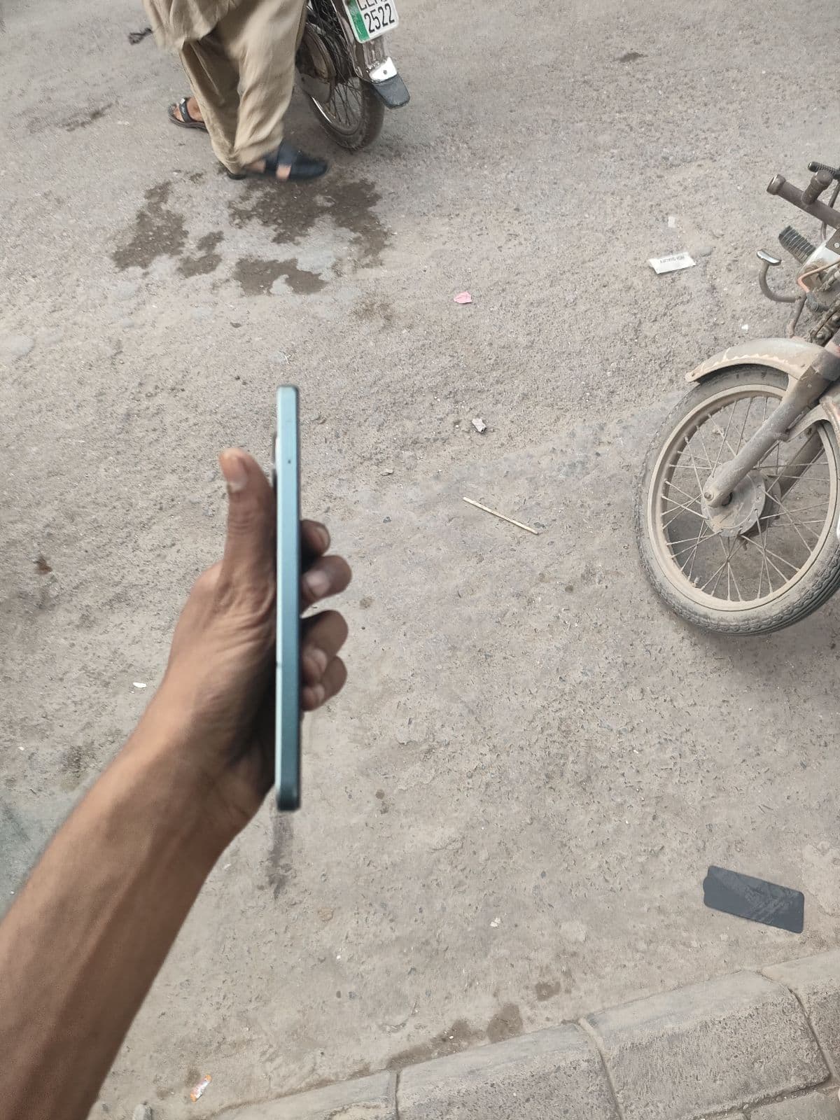 Xiaomi Redmi A3 3GB / 64GB in Forest Green — photo 4