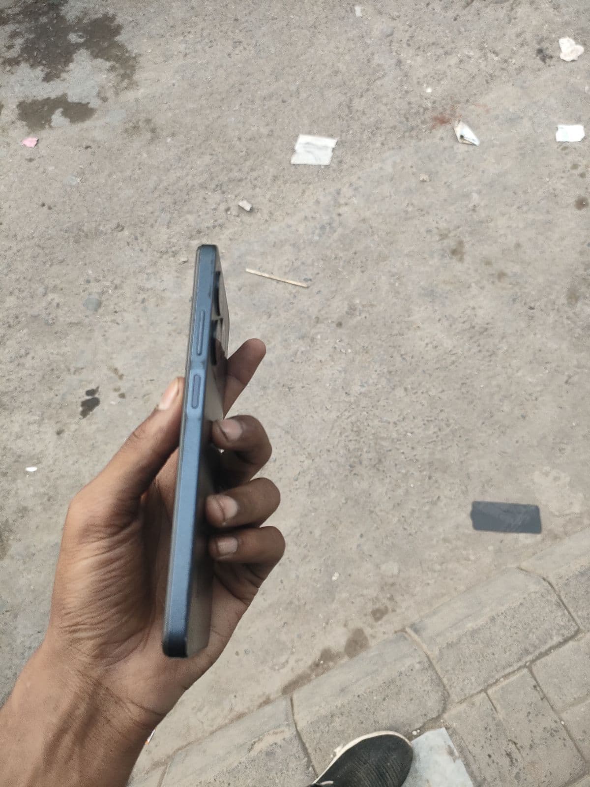 Infinix Smart 8 4GB / 64GB in Timber Black — photo 4