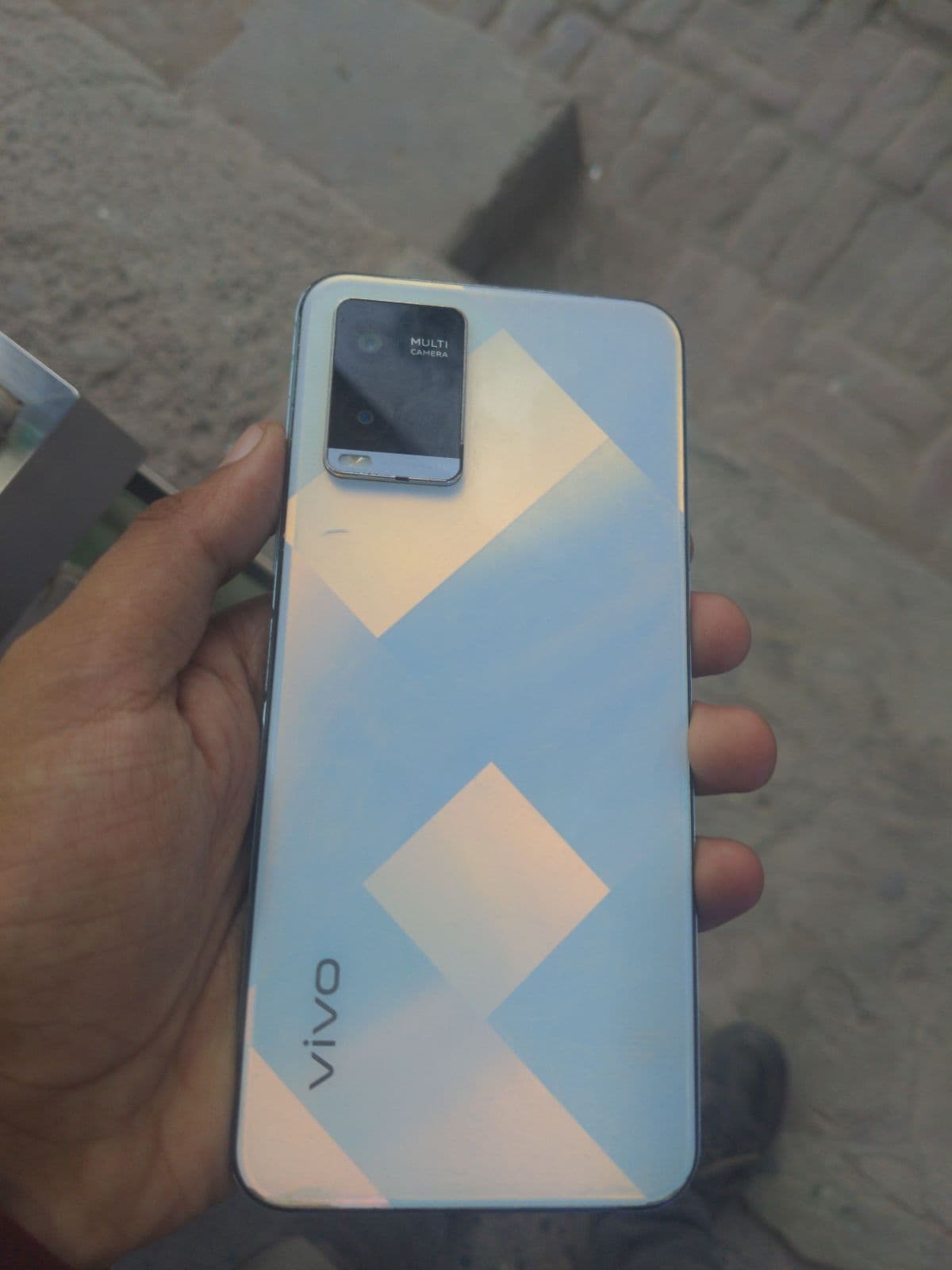 Vivo Y21 4GB / 64GB in Diamond Glow — photo 2