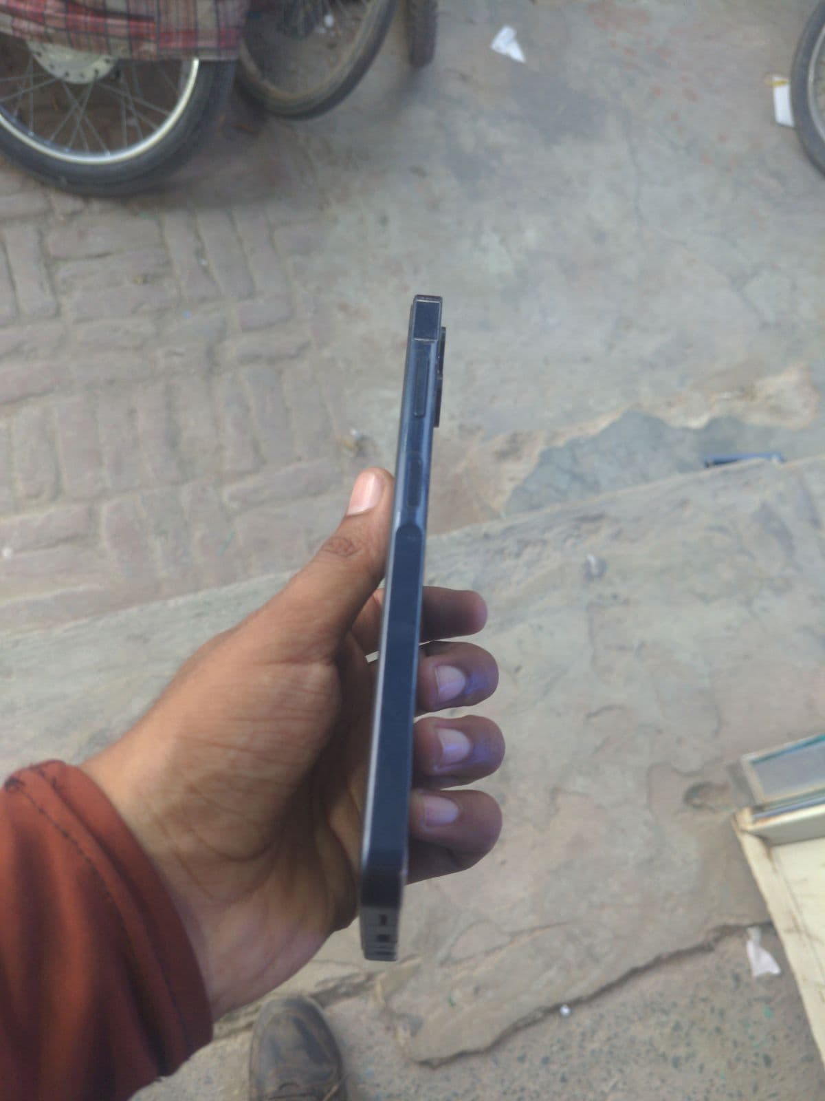 Samsung Galaxy A06 6GB / 128GB in Light Blue — photo 3