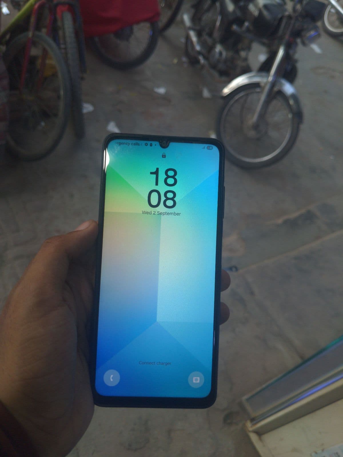 Samsung Galaxy A06 6GB / 128GB in Light Blue — photo 2