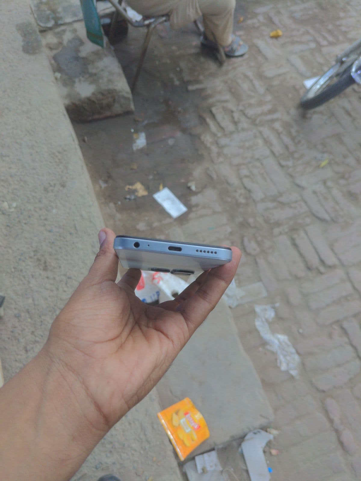 Tecno Spark 20C 4GB / 128GB in Magic Skin 2.0 Green — photo 3