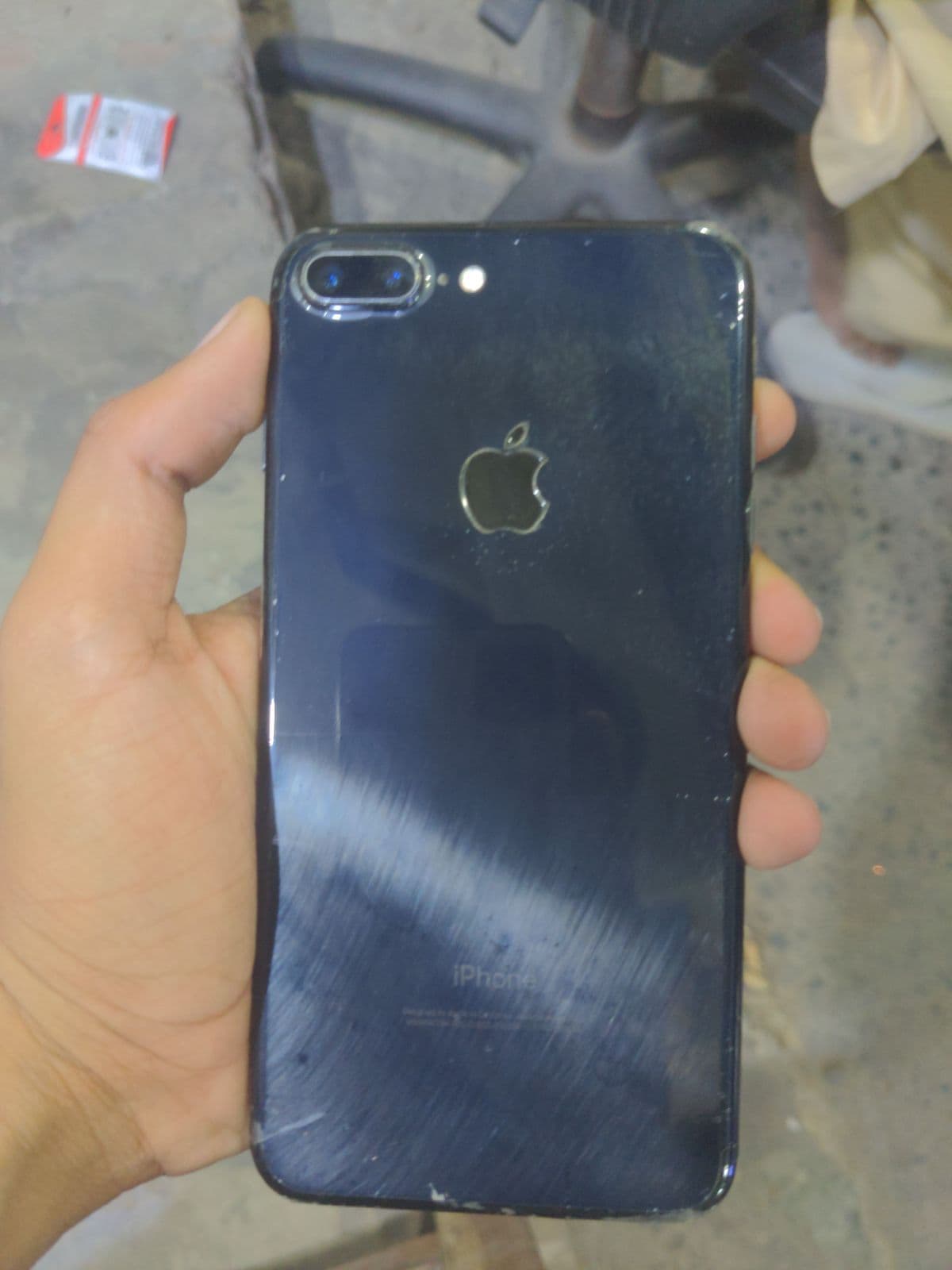Apple iPhone 7 Plus 128GB in Jet Black — photo 1