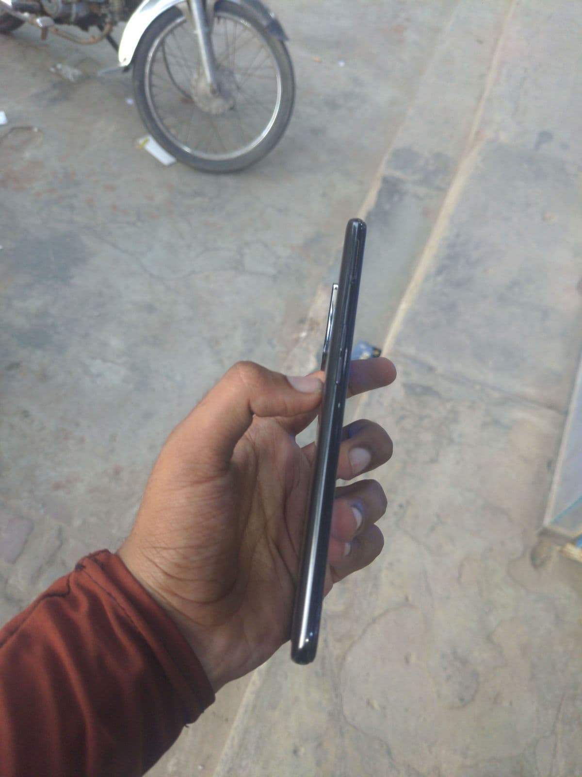 Oppo A95 8GB / 128GB in Glowing Starry Black — photo 4