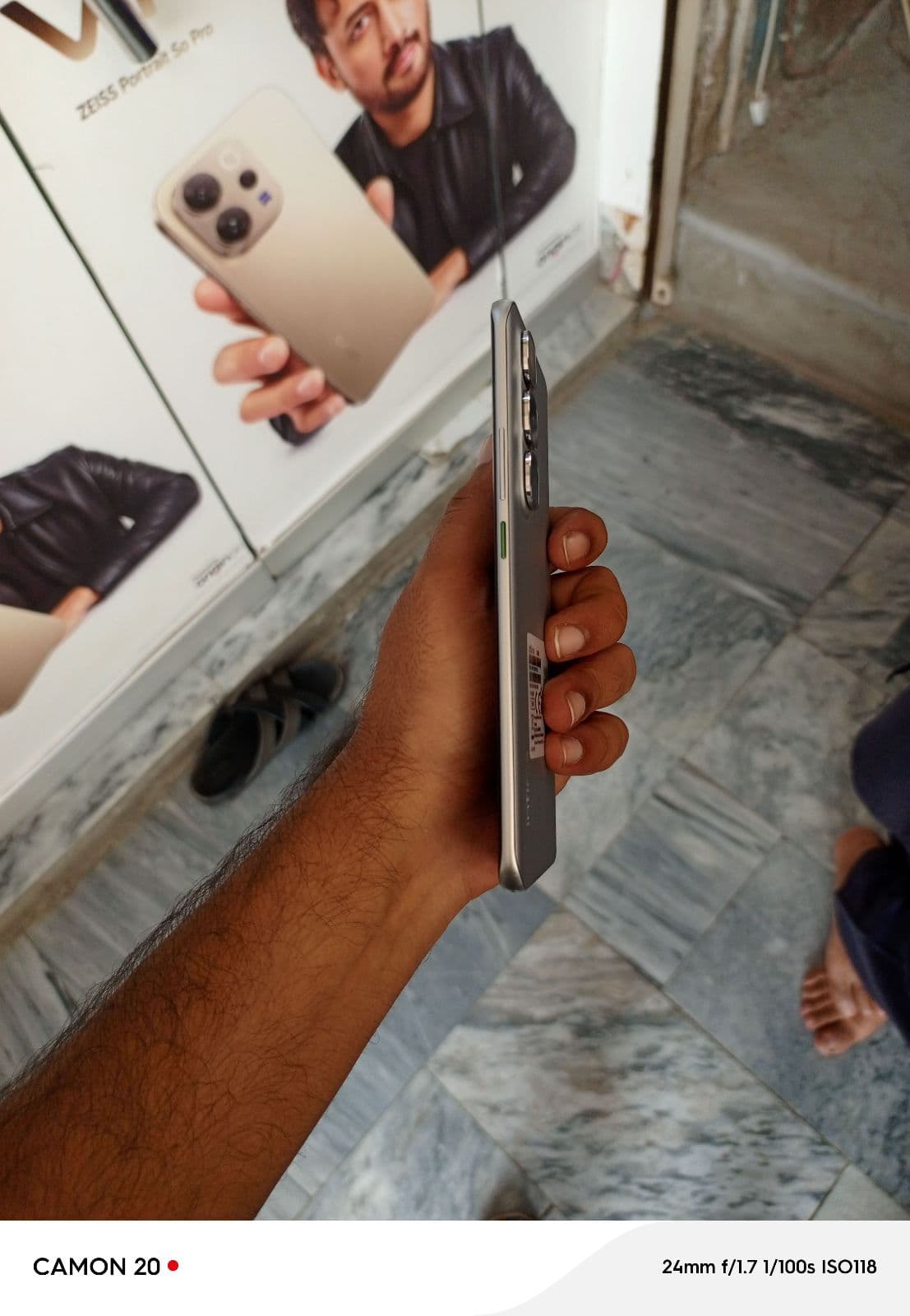 Infinix Hot 60 Pro+ 8GB / 256GB in Titanium Grey — photo 4
