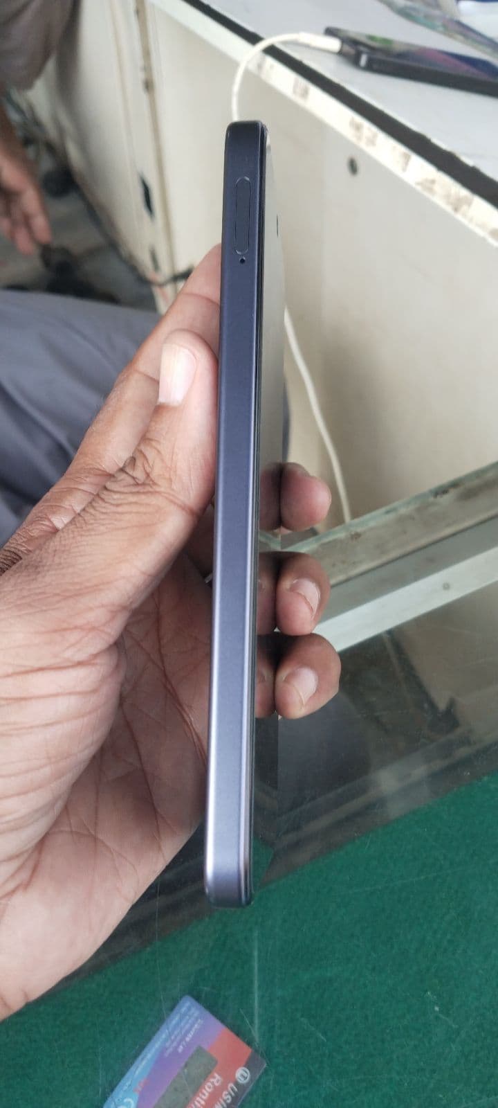 Oppo A6k 4GB / 128GB in Crystal Violet — photo 5