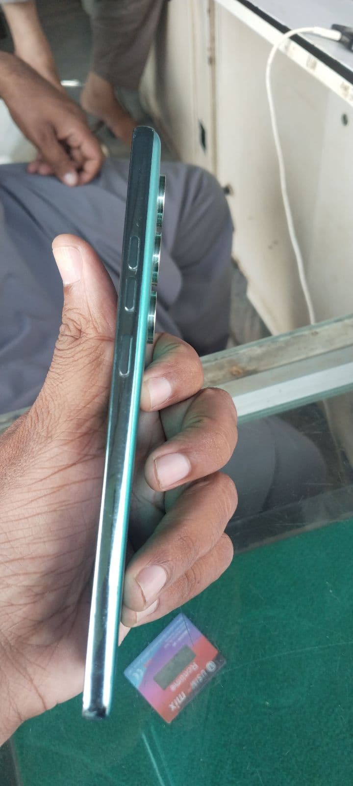 Tecno Camon 40 8GB / 256GB in Emerald Lake Green — photo 3