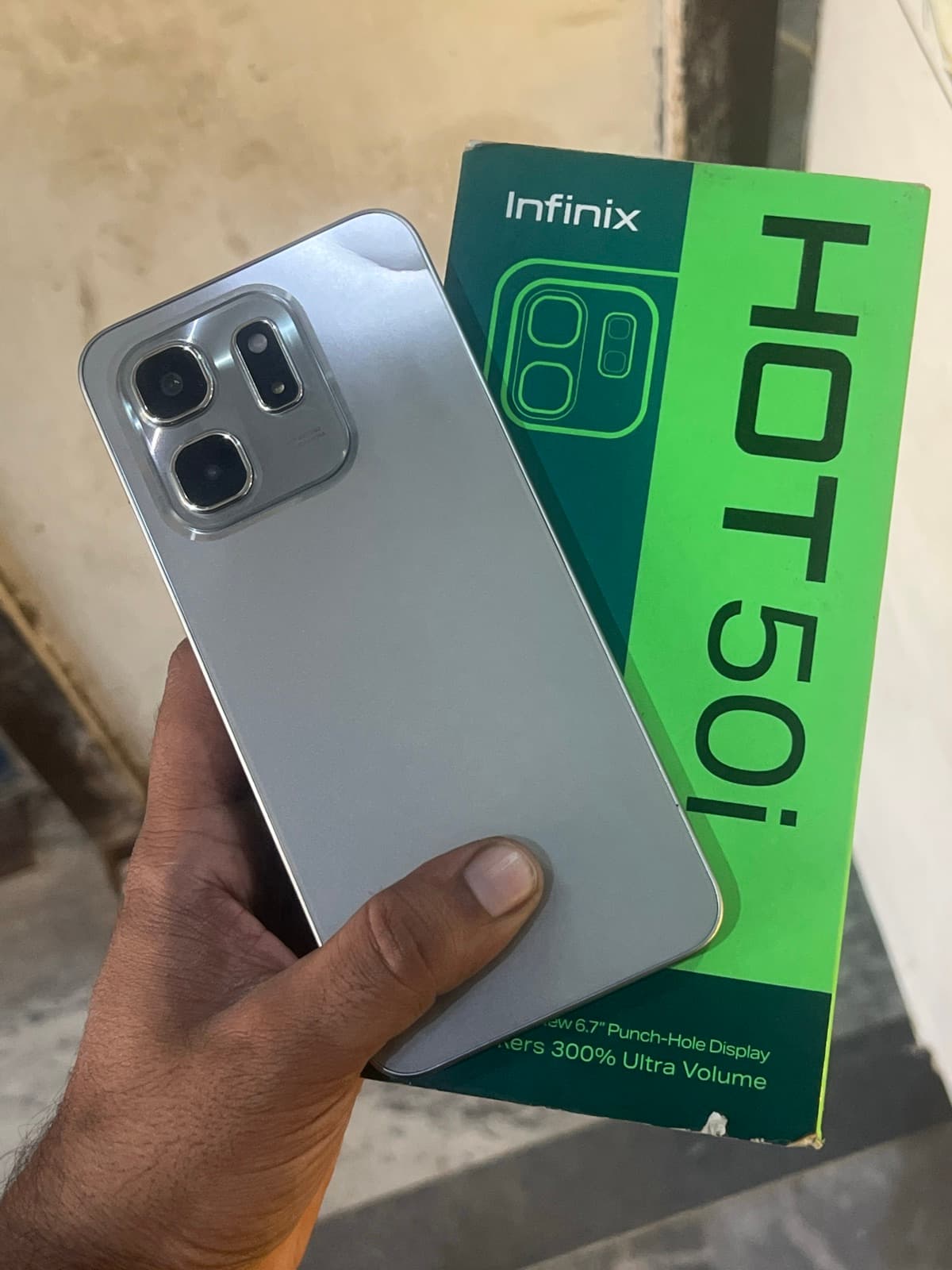 Infinix Hot 50i · 6GB / 128GB