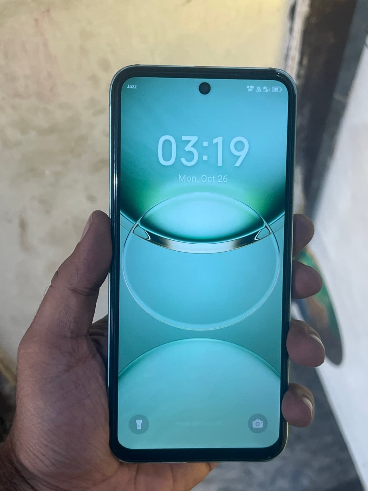 Tecno Spark 30C 6GB / 128GB in Magic Skin 3.0 — photo 2