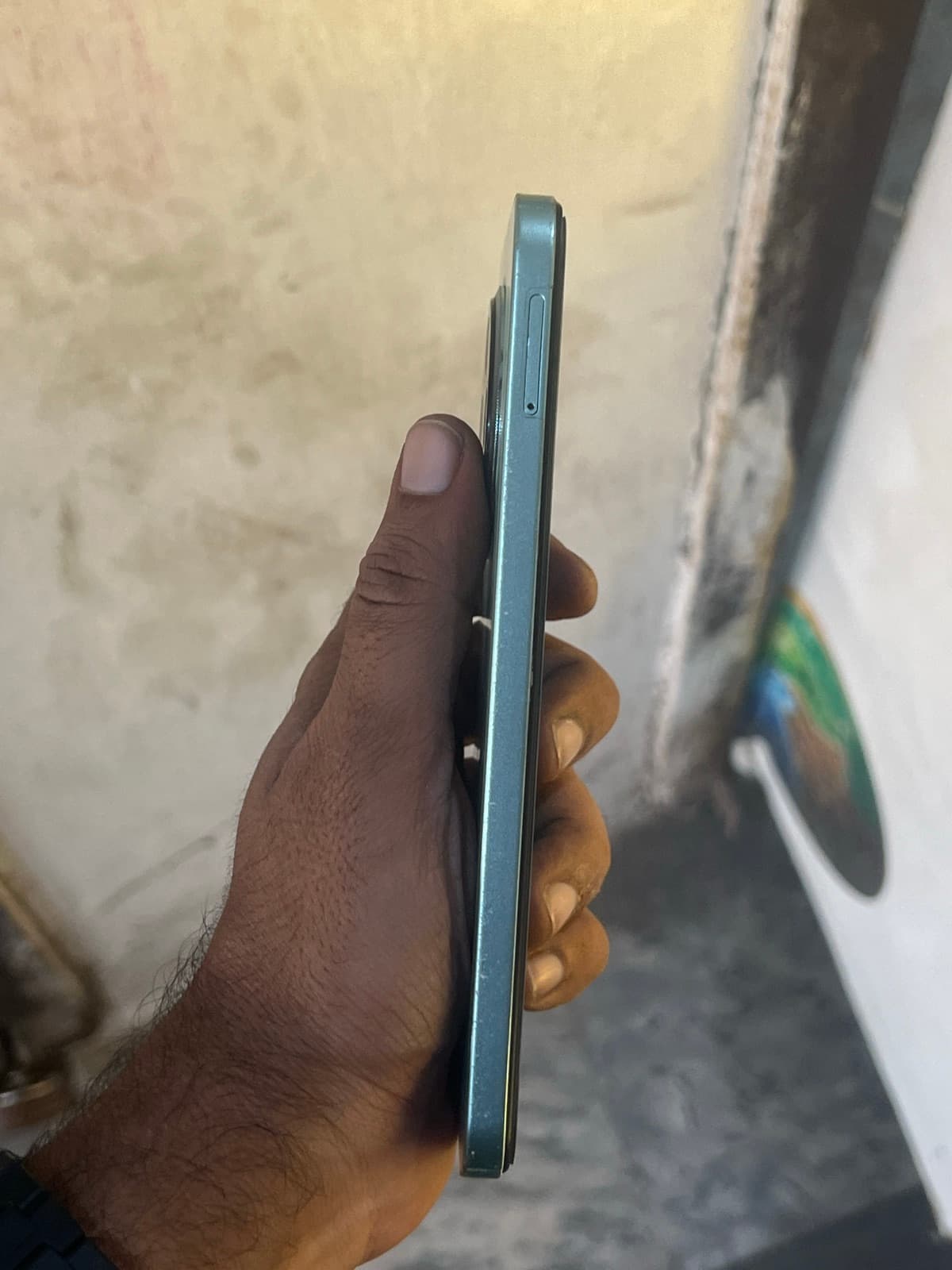 Tecno Spark 30C 6GB / 128GB in Magic Skin 3.0 — photo 3