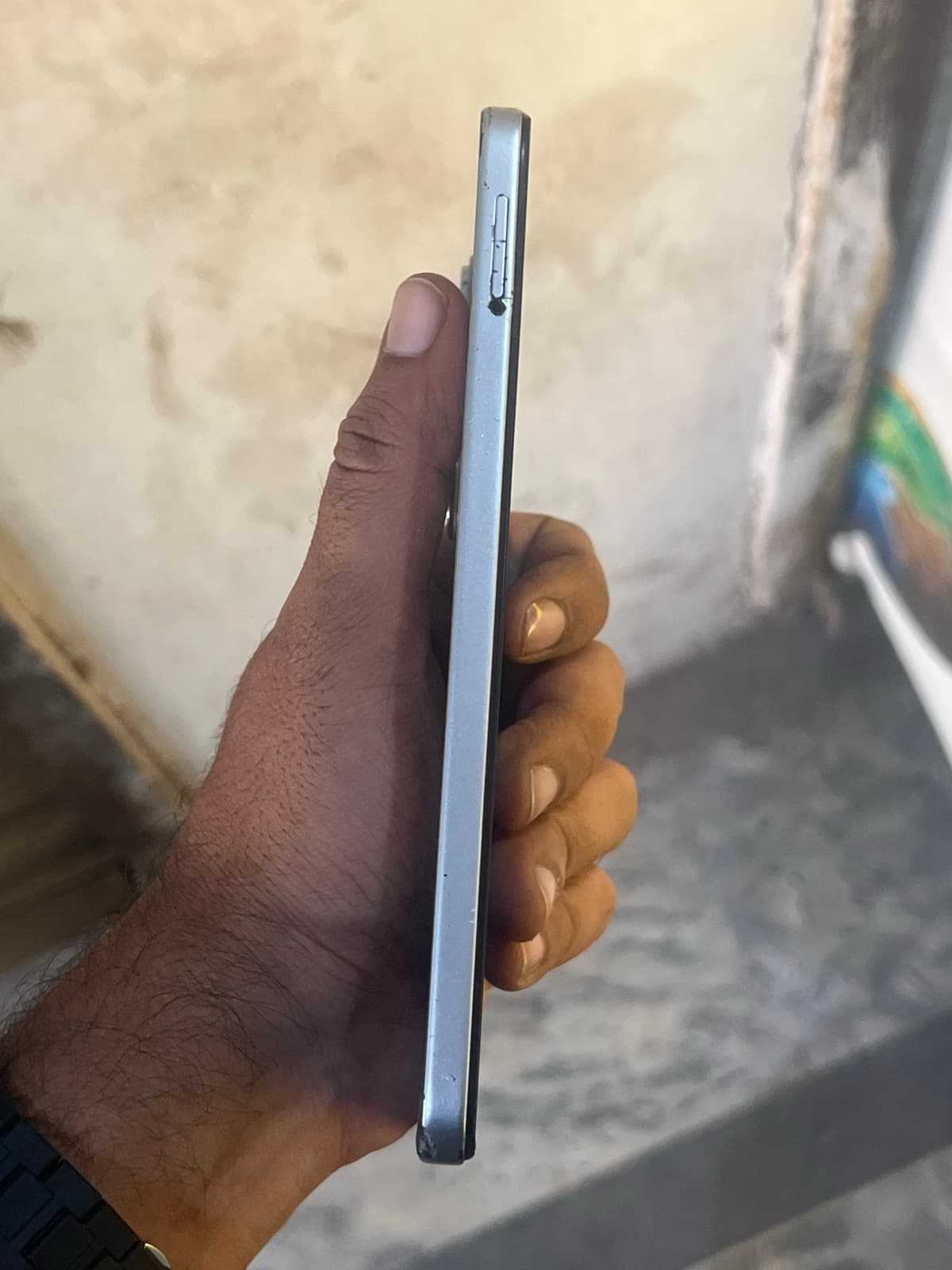 Infinix Hot 60i 6GB / 128GB in Titanium Silver — photo 4