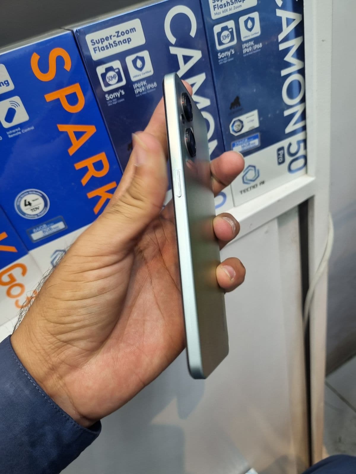 Oppo F21 Pro 8GB / 128GB in Rainbow Spectrum — photo 3
