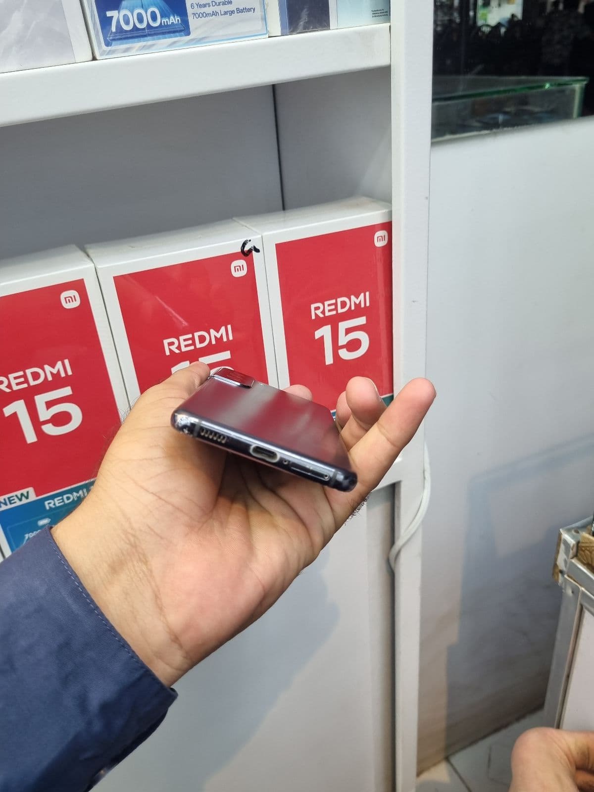 Samsung Galaxy S21 8GB / 128GB in Phantom Gray — photo 2