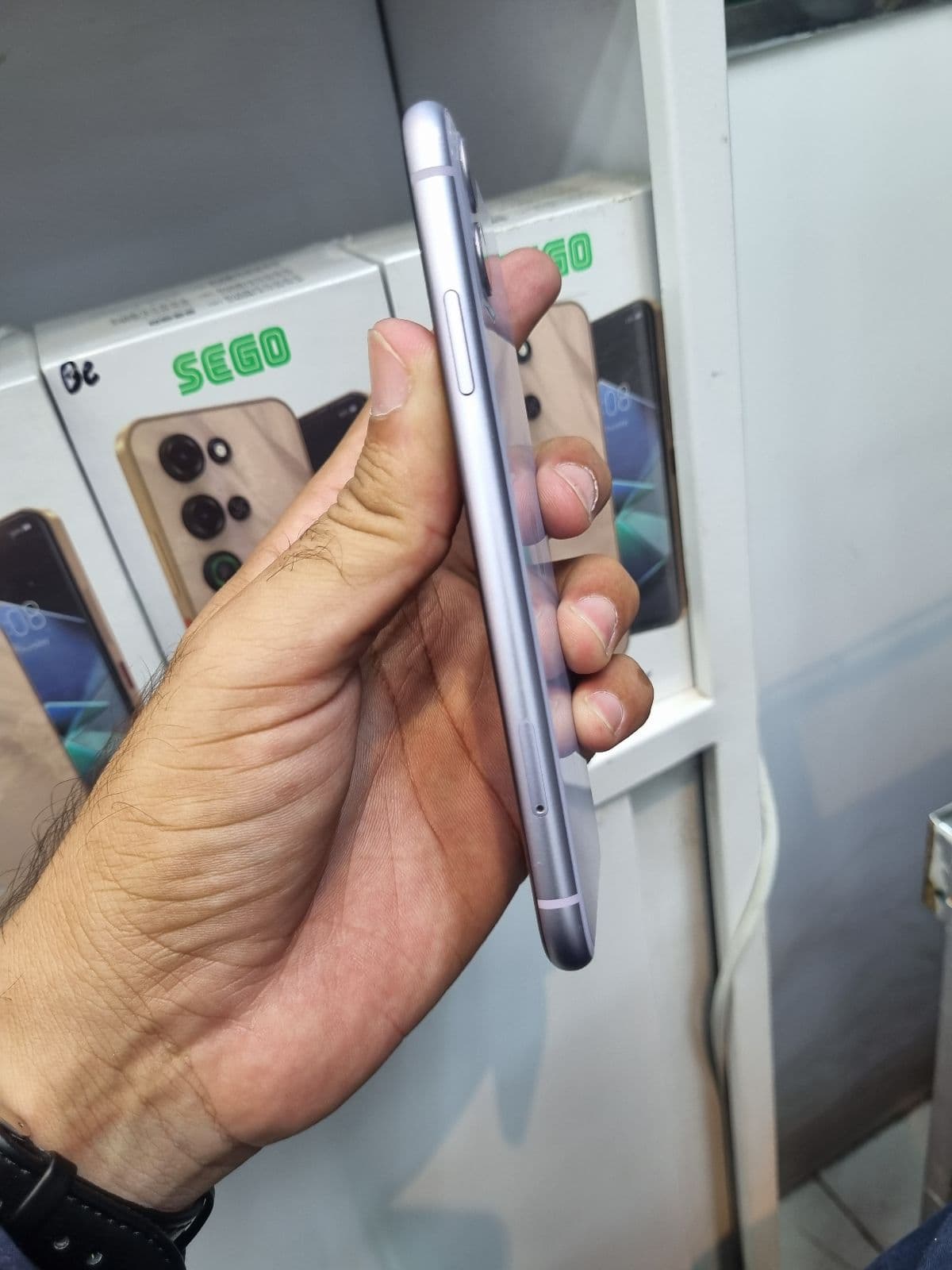 Apple iPhone 11 64GB in Purple — photo 2