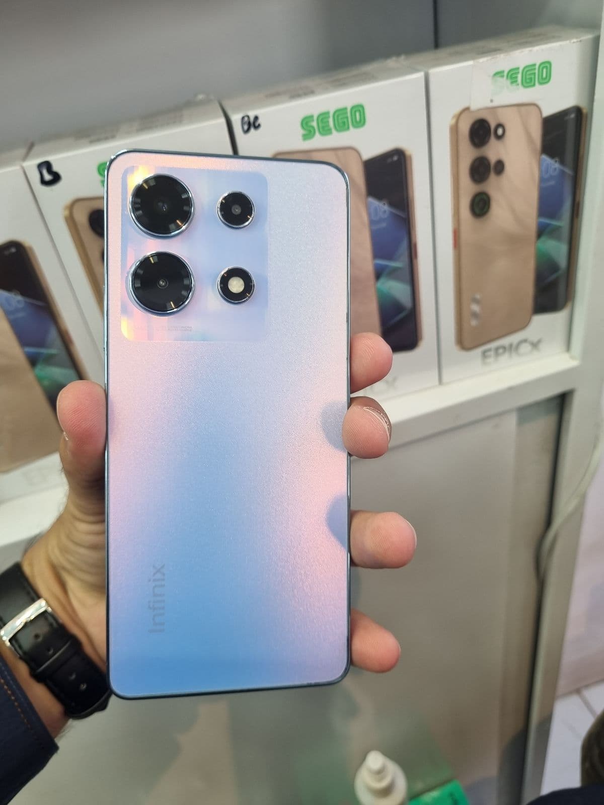 Infinix Note 30 · 8GB / 256GB