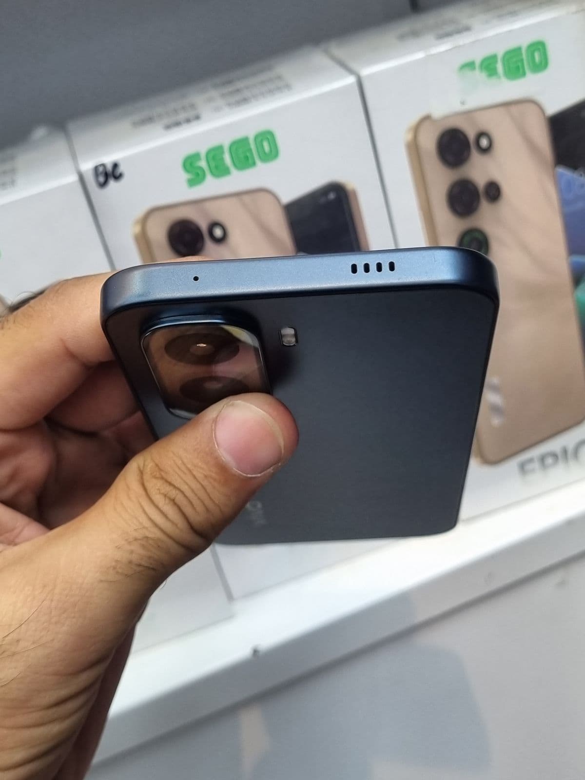 Vivo Y500 8GB / 256GB in Midnight Blue — photo 3