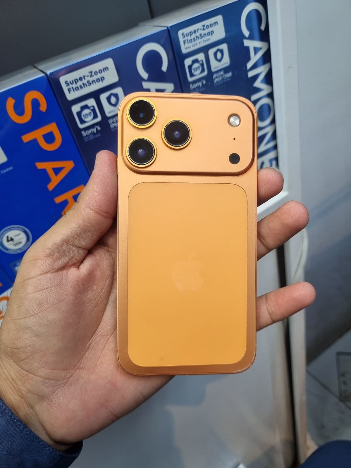 iPhone XR · 64GB