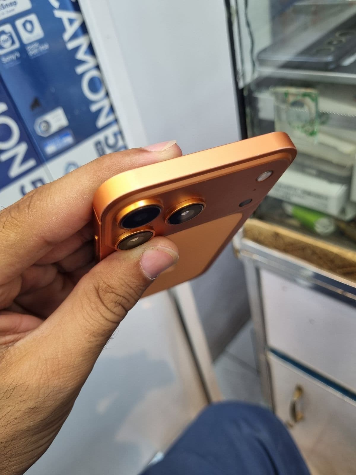 Apple iPhone XR 64GB in Coral — photo 4