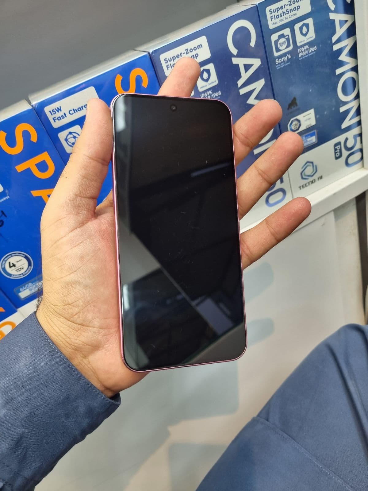 Oppo A6 Pro 8GB / 256GB in Rosewood Red — photo 3