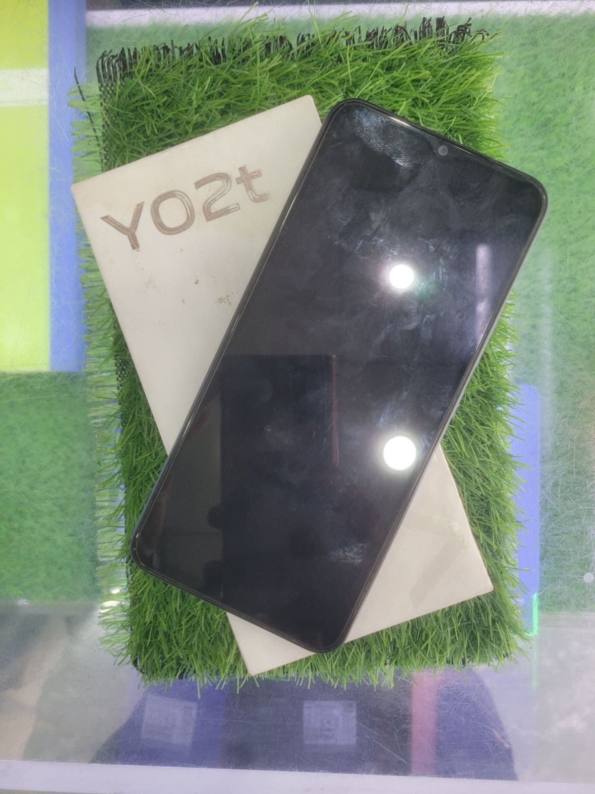 Vivo Y02t 4GB / 64GB in Brilliant Black — photo 2