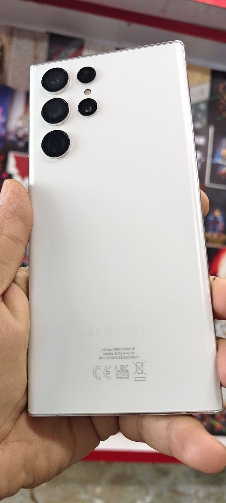 Galaxy S22 Ultra · 8GB / 128GB