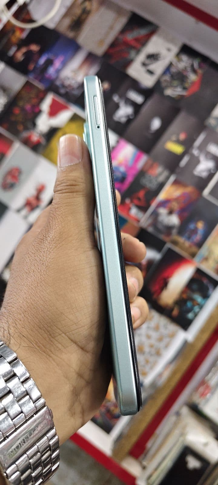 Infinix Smart 9 4GB / 128GB in Mint Green — photo 5