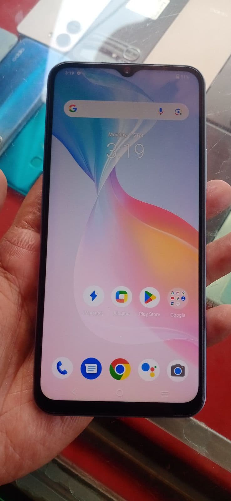 Vivo Y33s 8GB / 128GB in Midday Dream — photo 2