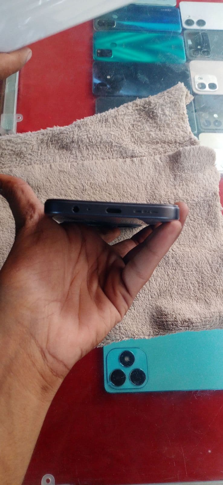 Tecno Spark 50 6GB / 128GB in Ink Black — photo 5