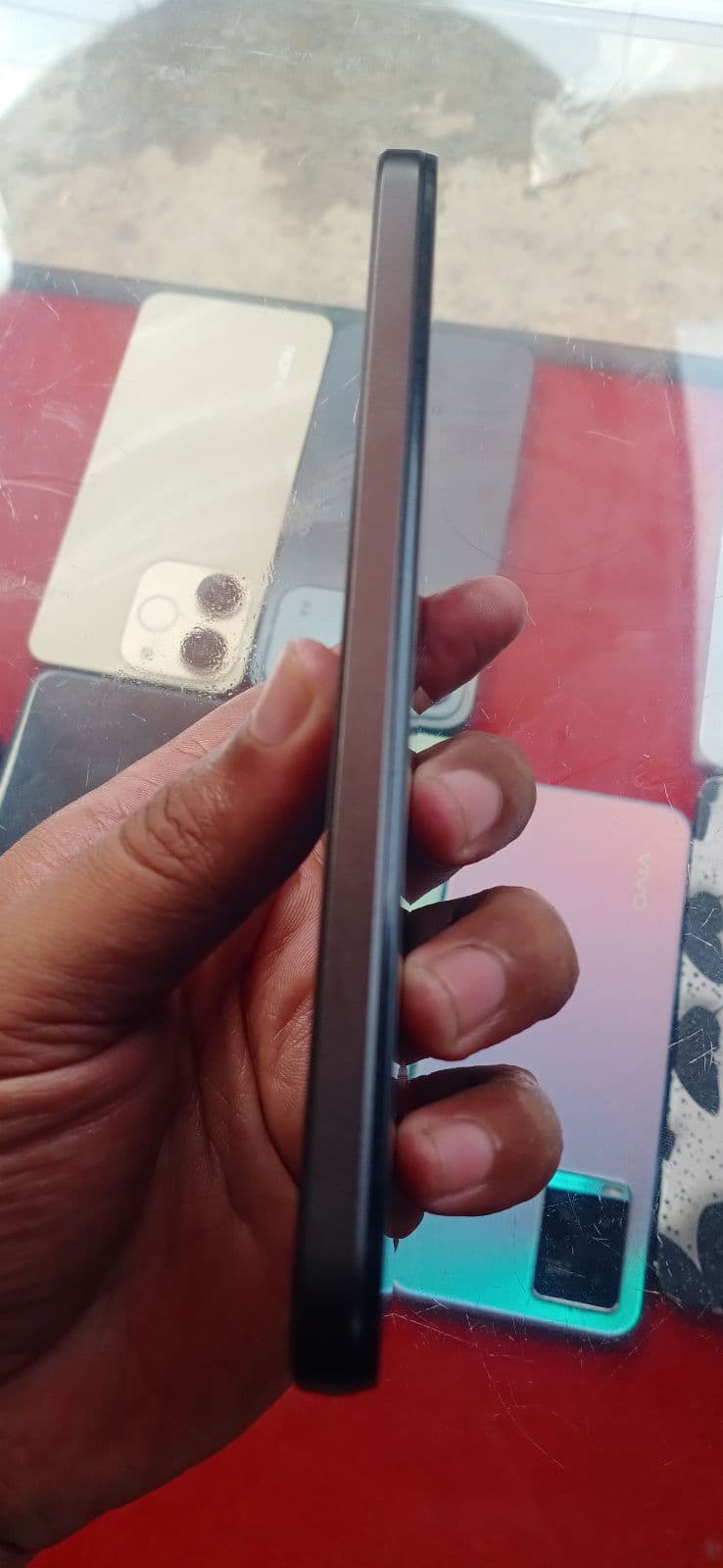 Realme C85 8GB / 128GB in Swan Black — photo 3