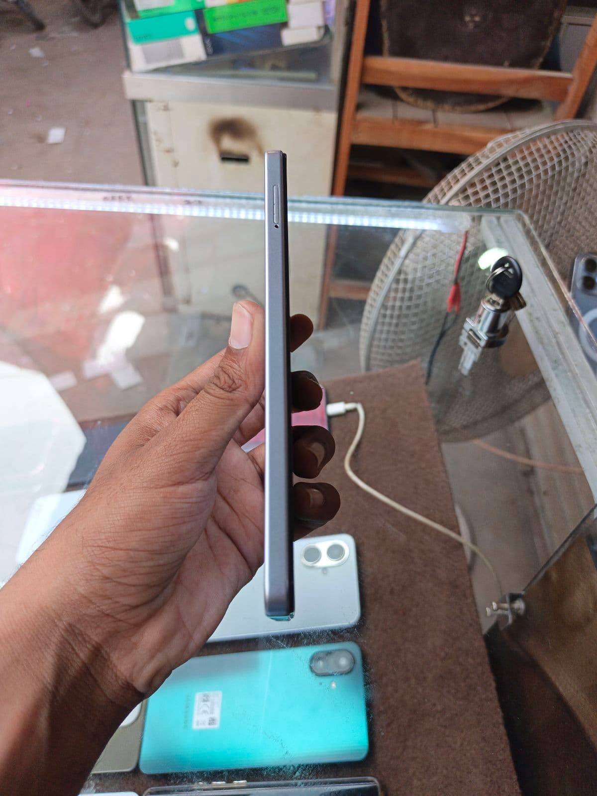 Tecno Spark Go 3 4GB / 128GB in Titanium Grey — photo 4