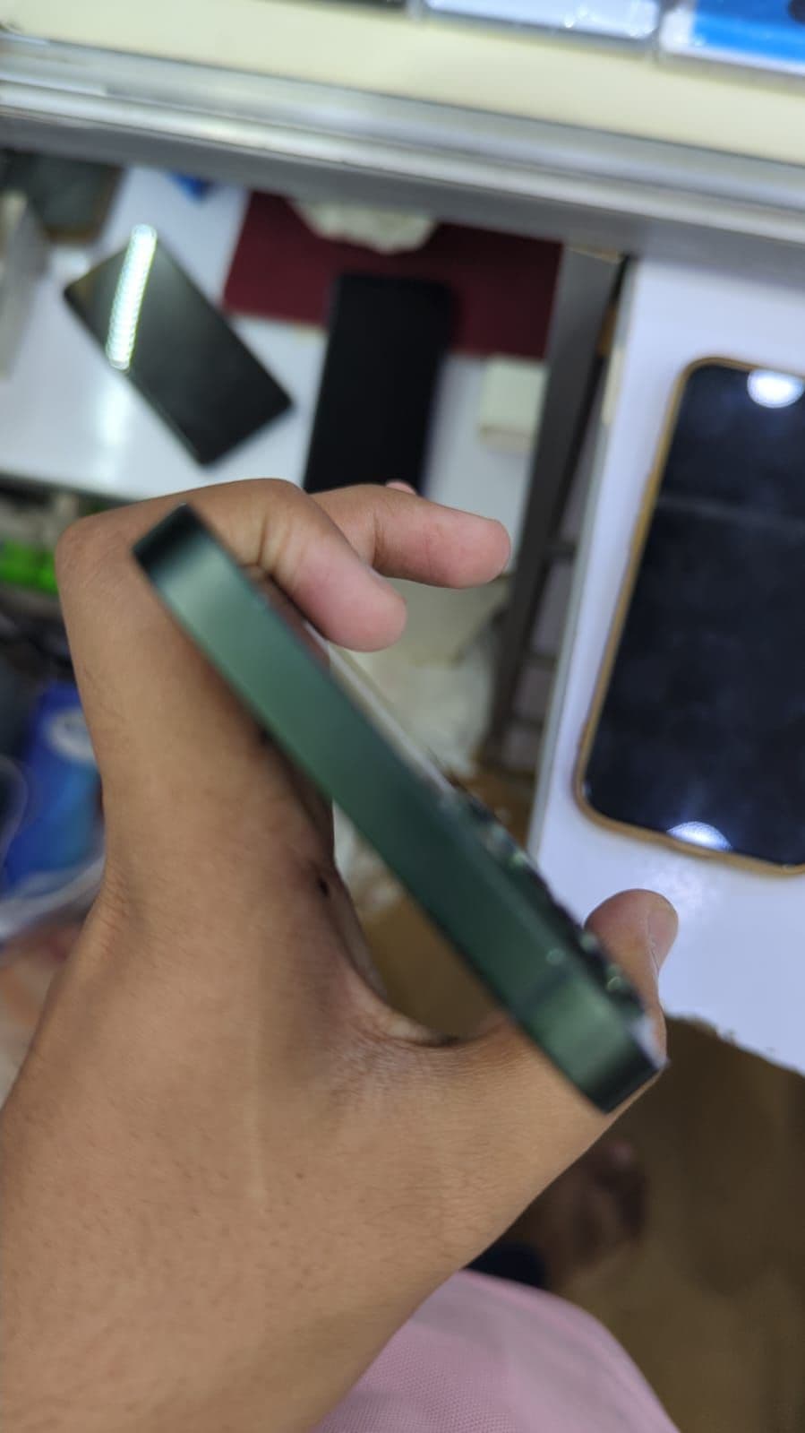 Apple iPhone 13 128GB in Green — photo 2