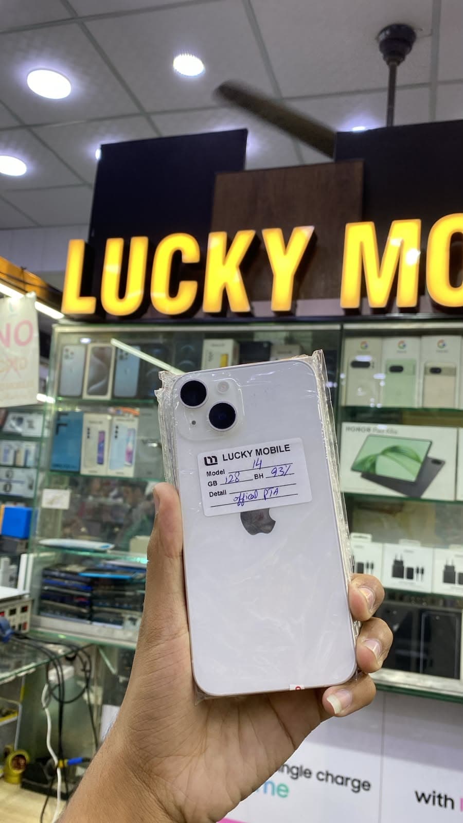 iPhone 14 · 128GB