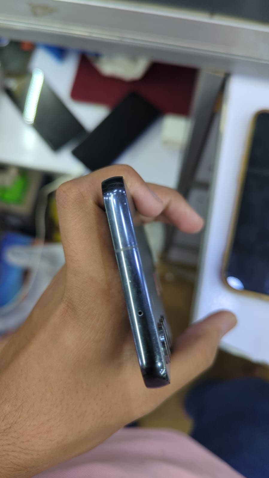 Samsung Galaxy S23 8GB / 256GB in Phantom Black — photo 3