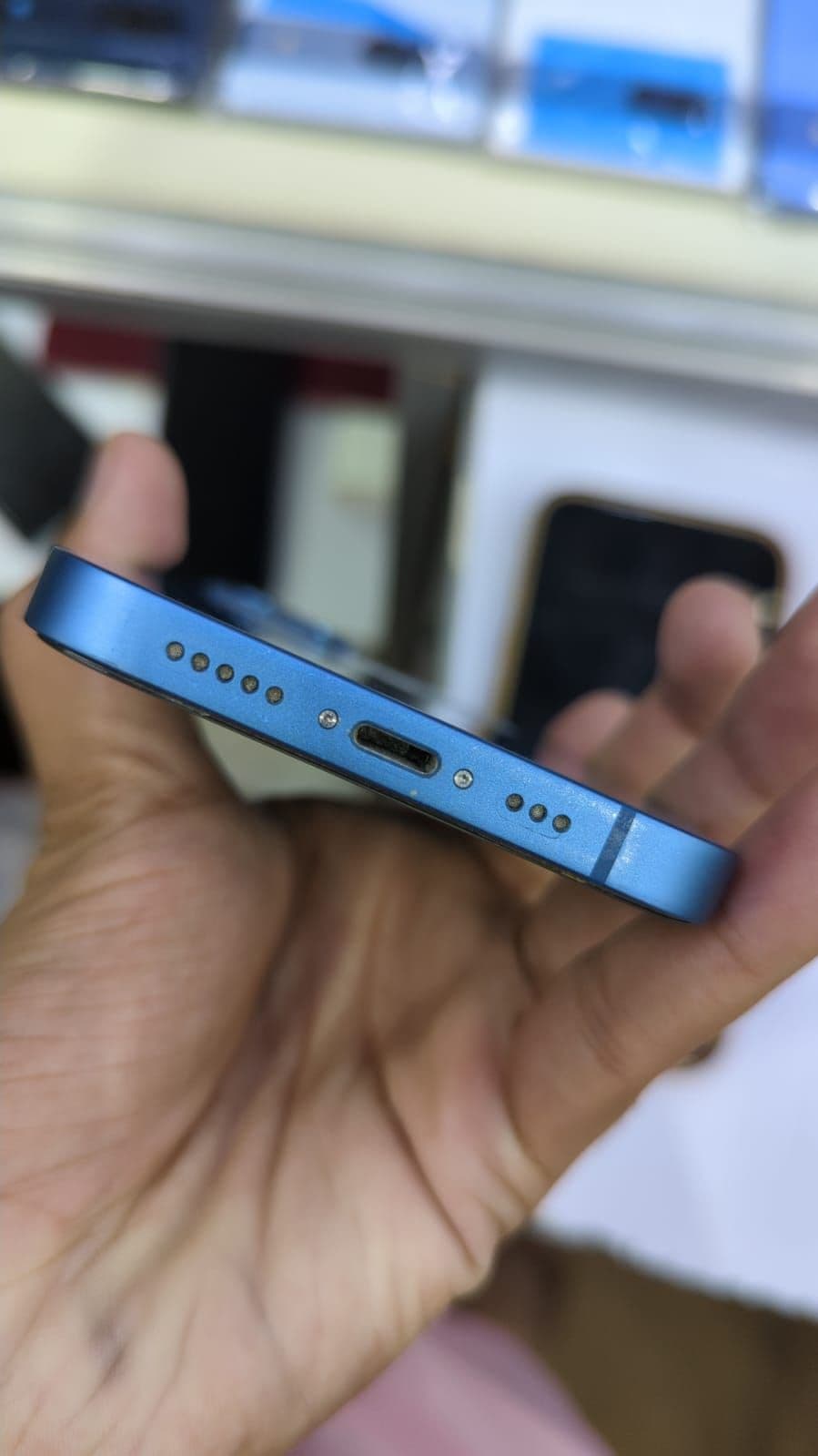 Apple iPhone 13 256GB in Blue — photo 3