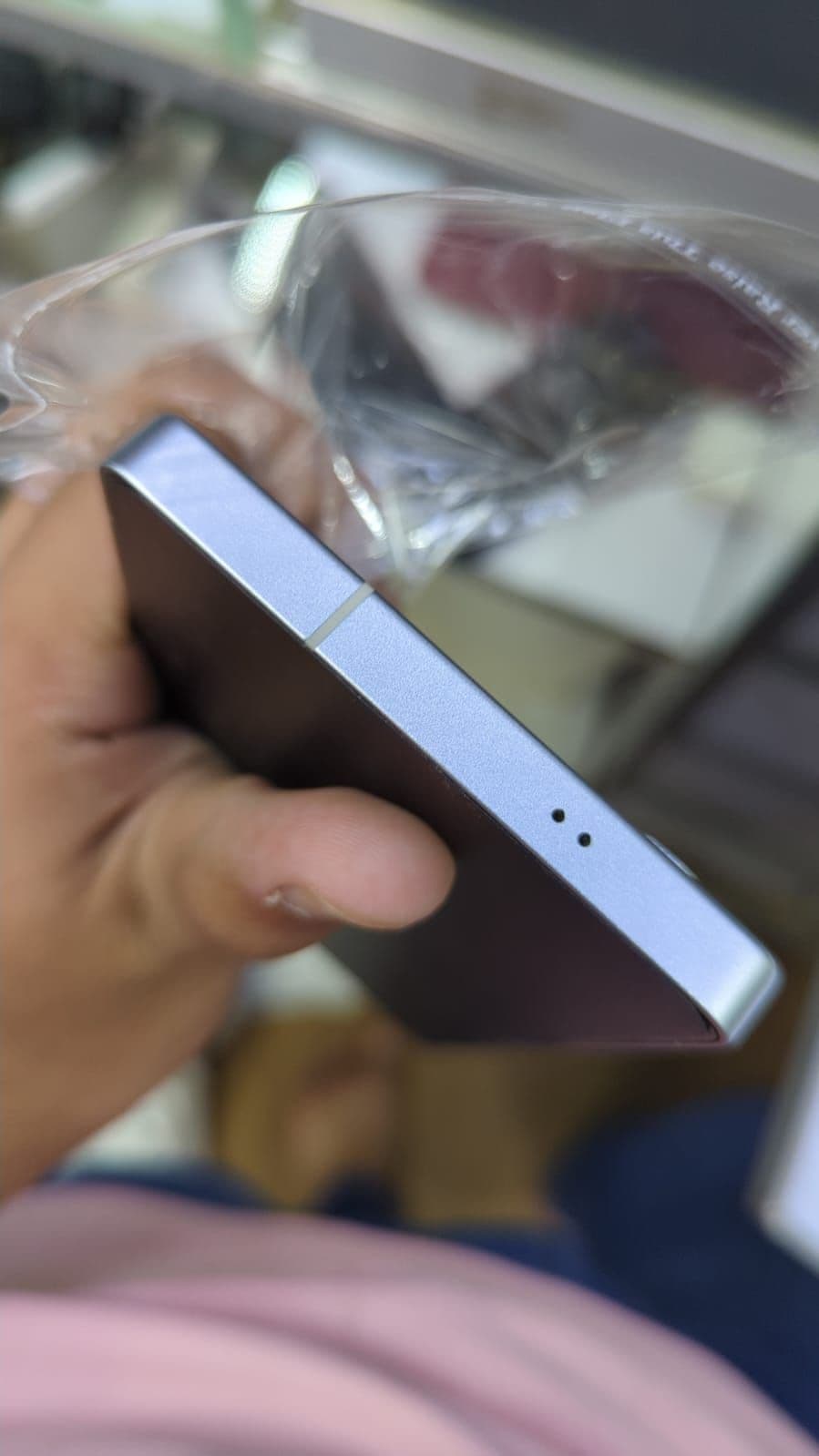 Samsung Galaxy S25 Ultra 12GB / 512GB in Titanium Silverblue — photo 4