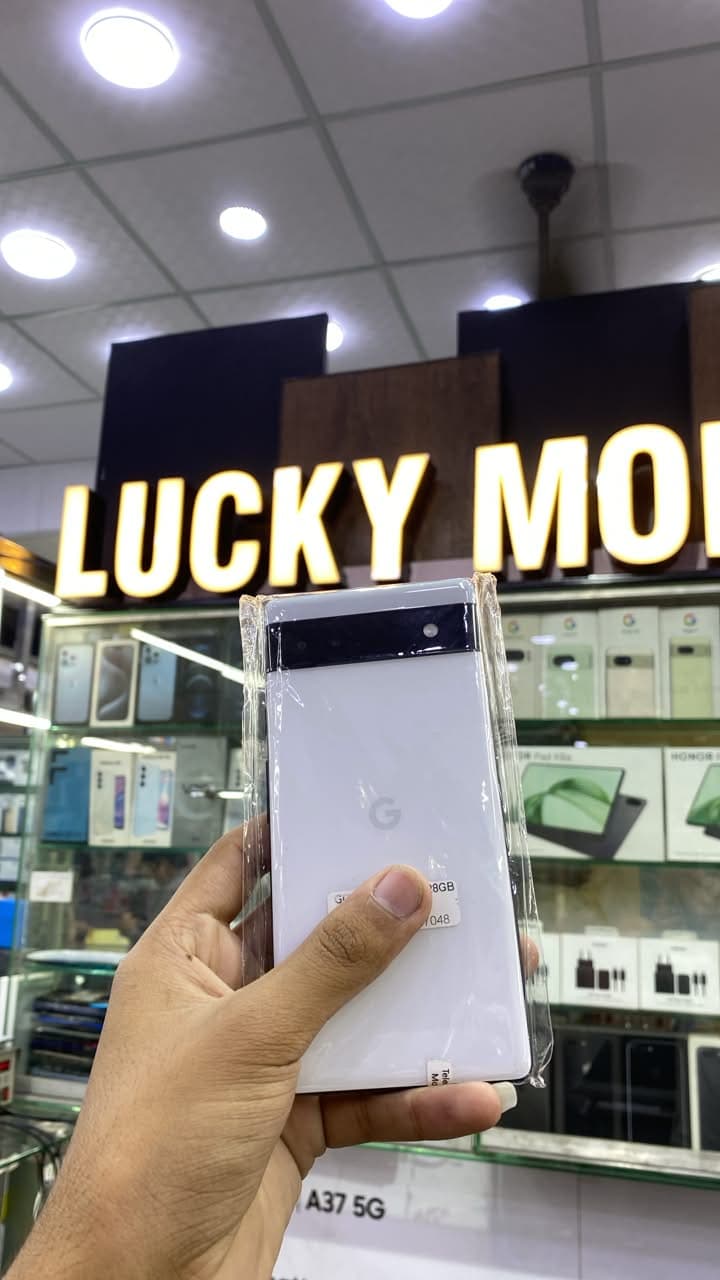 Google Pixel 6a 6GB / 128GB in Charcoal — photo 3